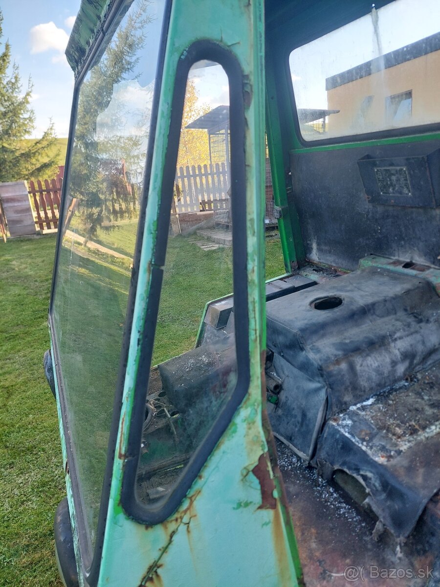 Sklo kabíny multicar M25 - 3