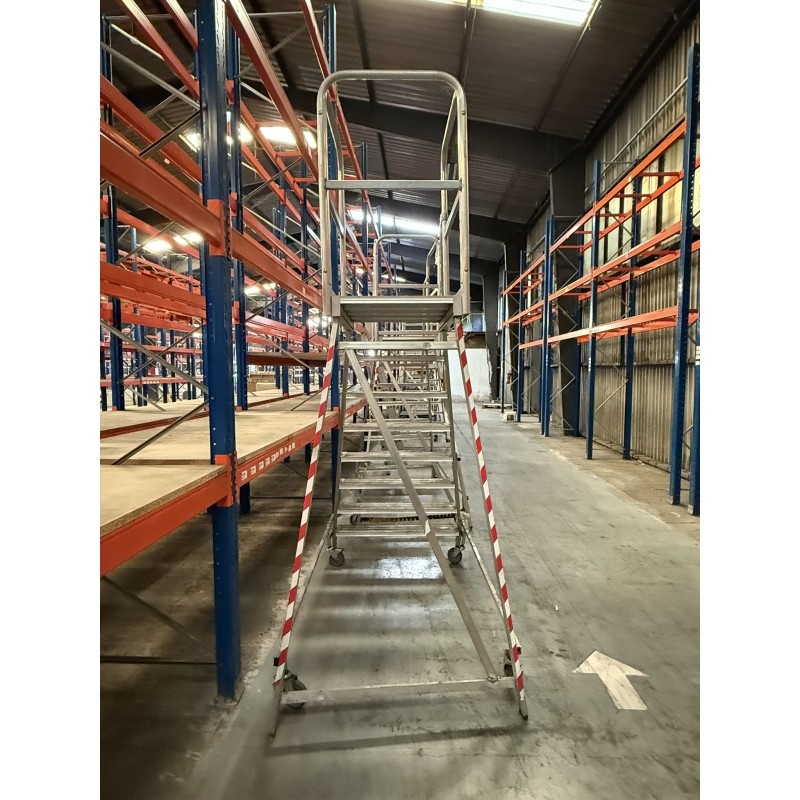 EUROLINE hliníkový pojazdný rebrík s plošinou, 8 priečok, vý - 3