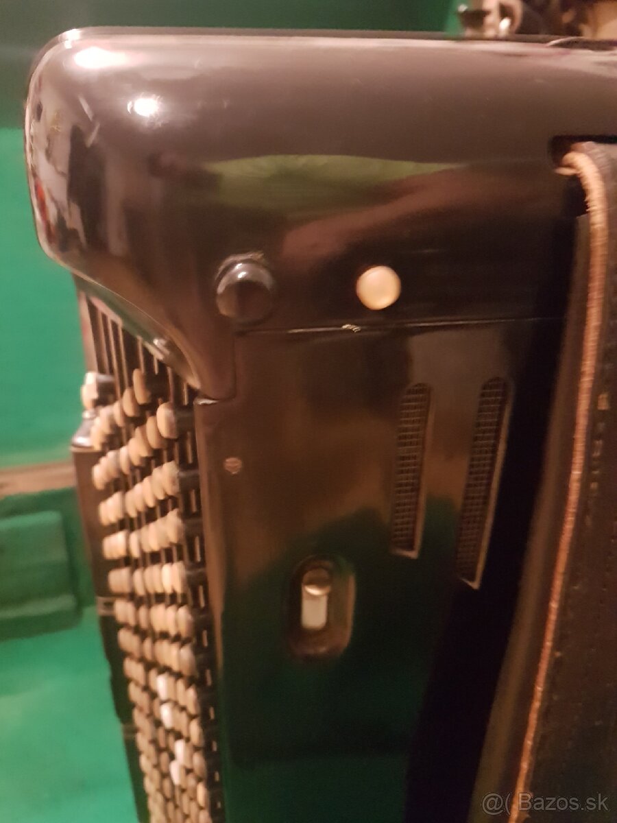 Predám Akordeon Morino Artiste IX D - 3