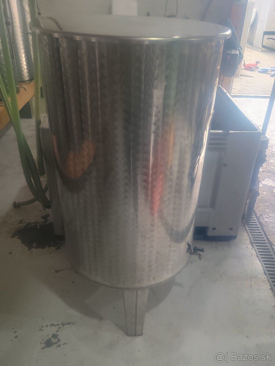 Nerezový sud - 3