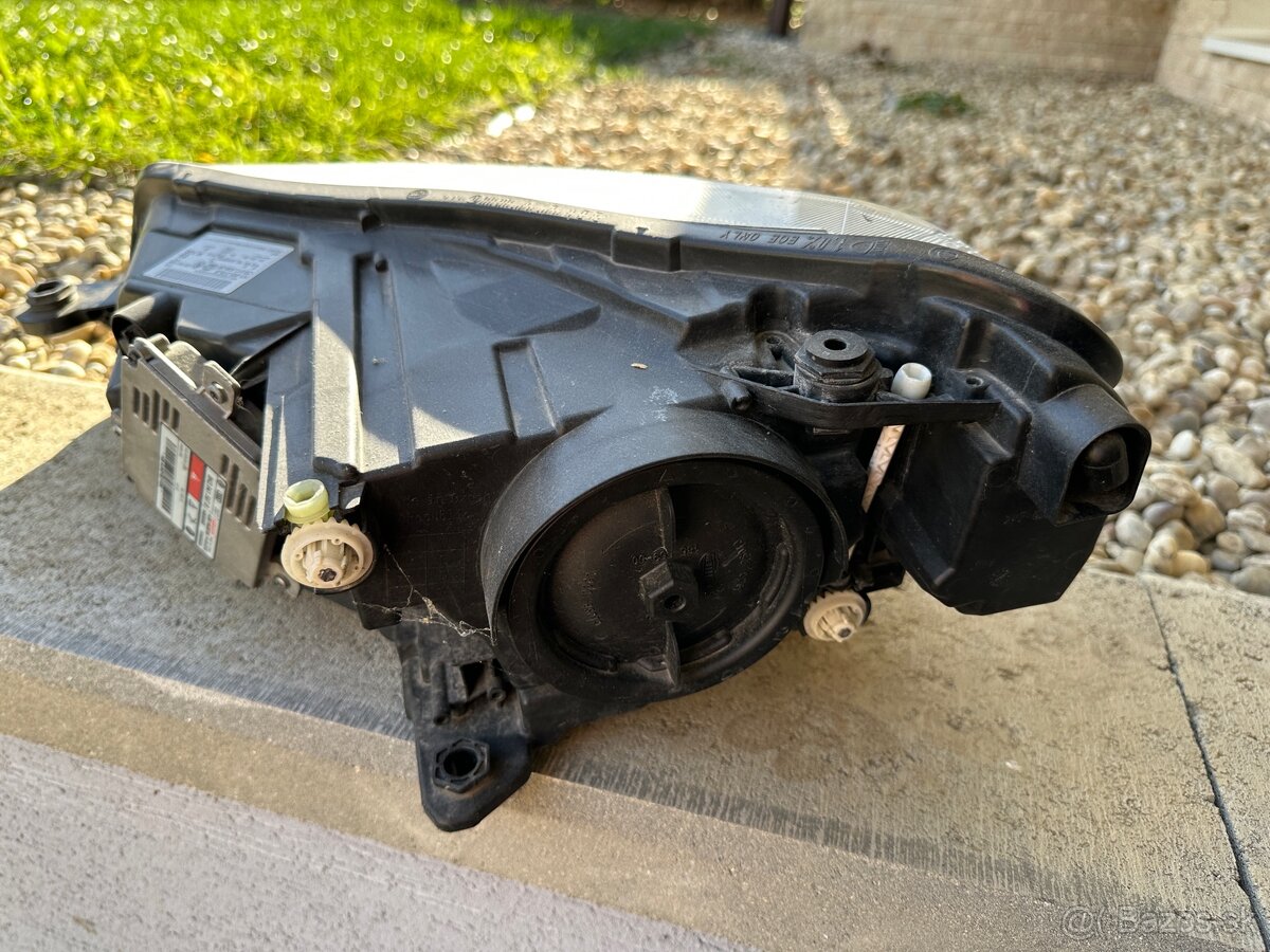 Predne svetlo Superb 3 - 3