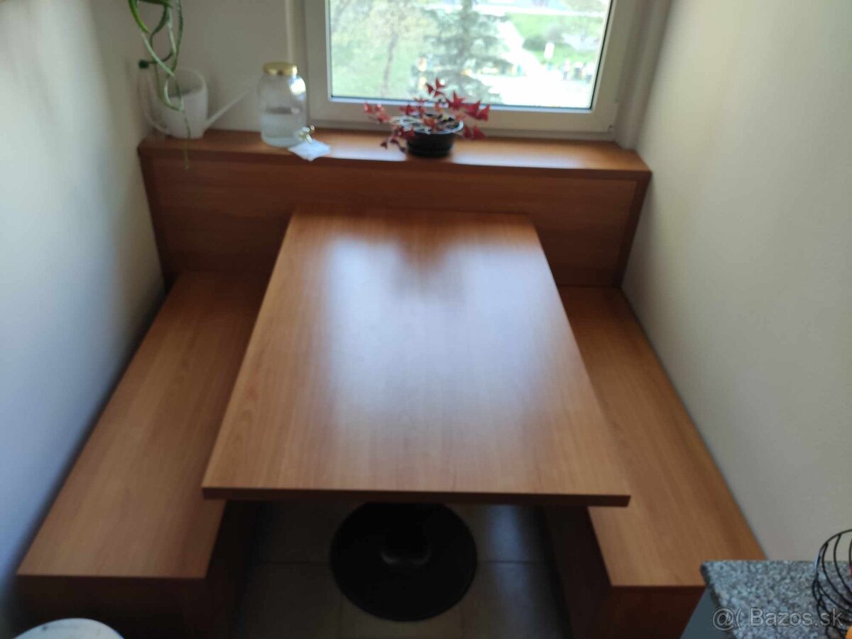 Predám kuchynský stôl a dve lavice - 3