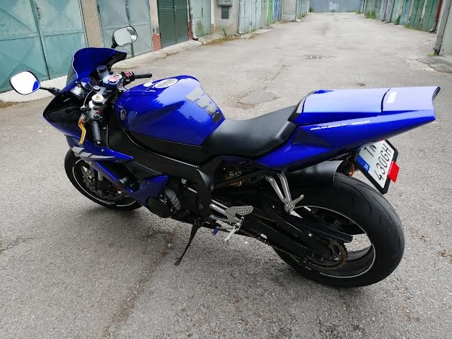 Predam Yamaha R1 - 3
