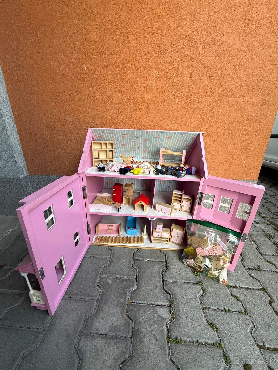 Predám detský domček s figurkami a nábytkom - 3