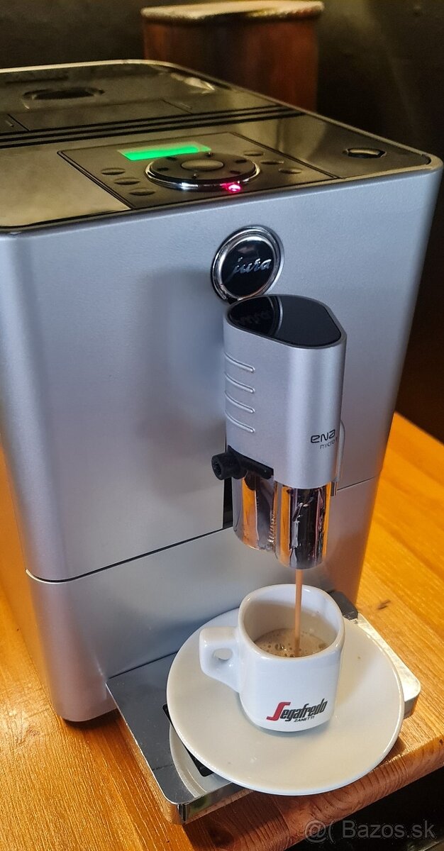 Predám plnoautomatický kávovar Jura ENA Micro 9 - 3
