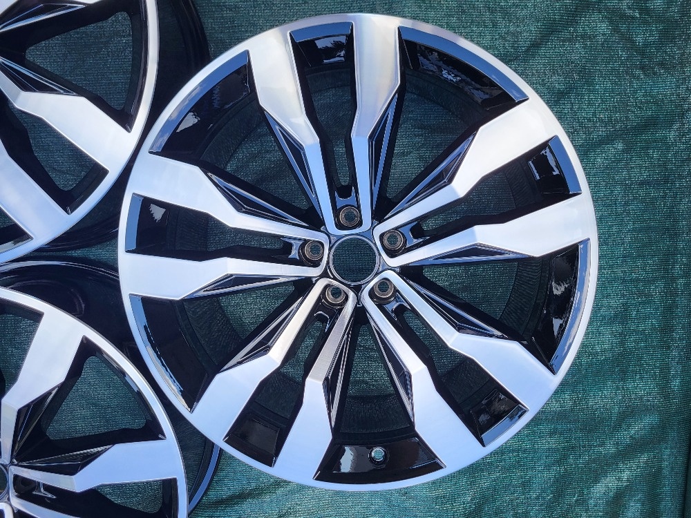 Alu disky Volkswagen R21 Touareg 3 Suzuka - 3