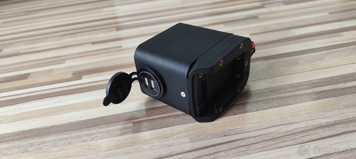 USB nabíjací adapter na batériu Dewalt 18V - 3