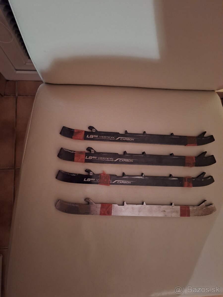 Noze na korcule bauer a ccm - 3