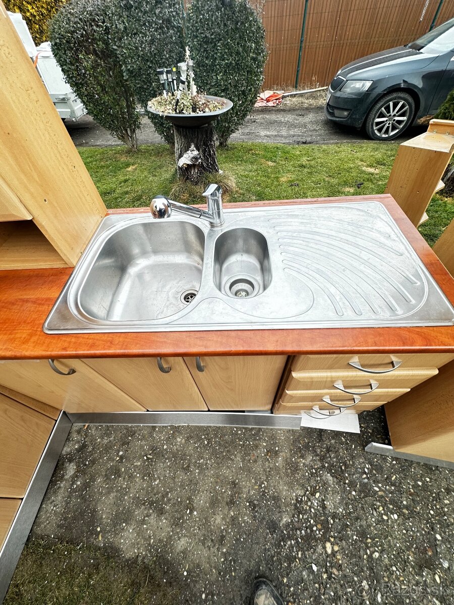 Kuchynská linka - 3