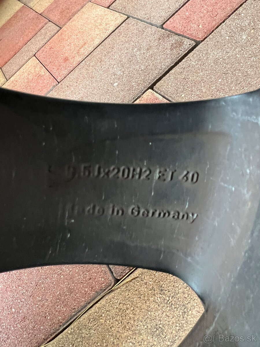 VW MULTIVAN 275/35r20 - 3