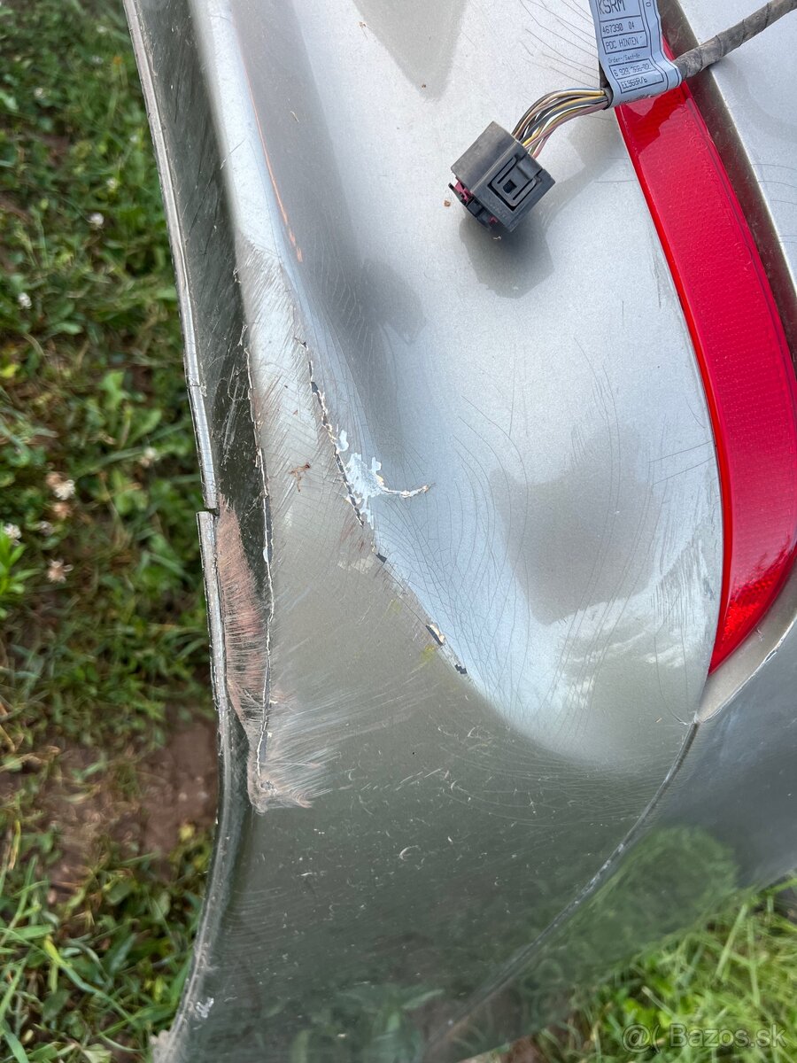 BMW E60 zadný nárazník - 3