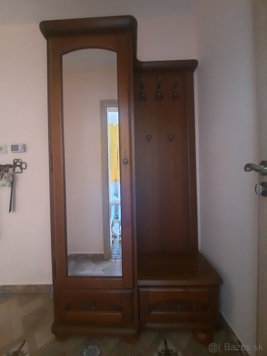 Chodbová skriňa - 3