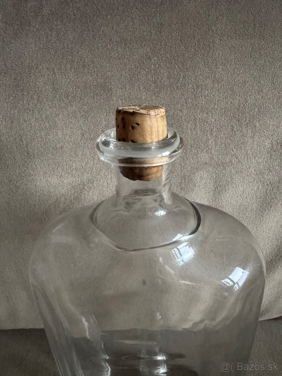 Fúkaná pálenková fľaša - 3