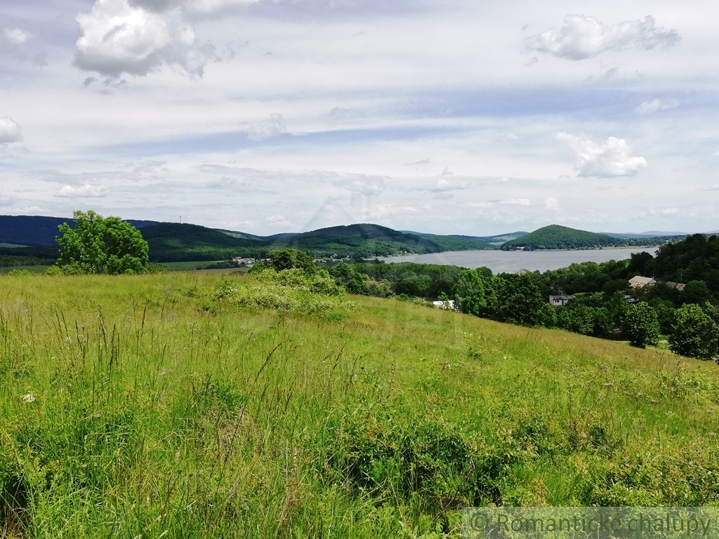 Rozsiahly pozemok na výstavbu v okrajovej časti Divína - 3