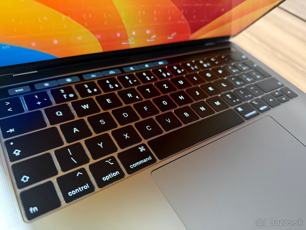 MacBook Pro 2019 Space Gray - Nová Batéria - 3