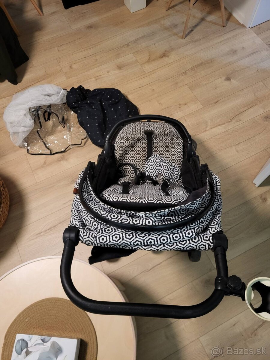 Petit and Mars Street+ - 3