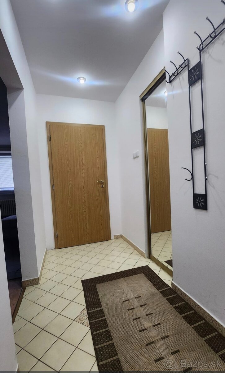 2 - izbový byt na sídlisku Družba - 3