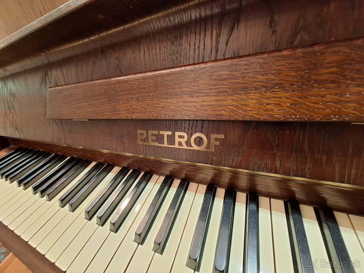 klavír Petrof - 3