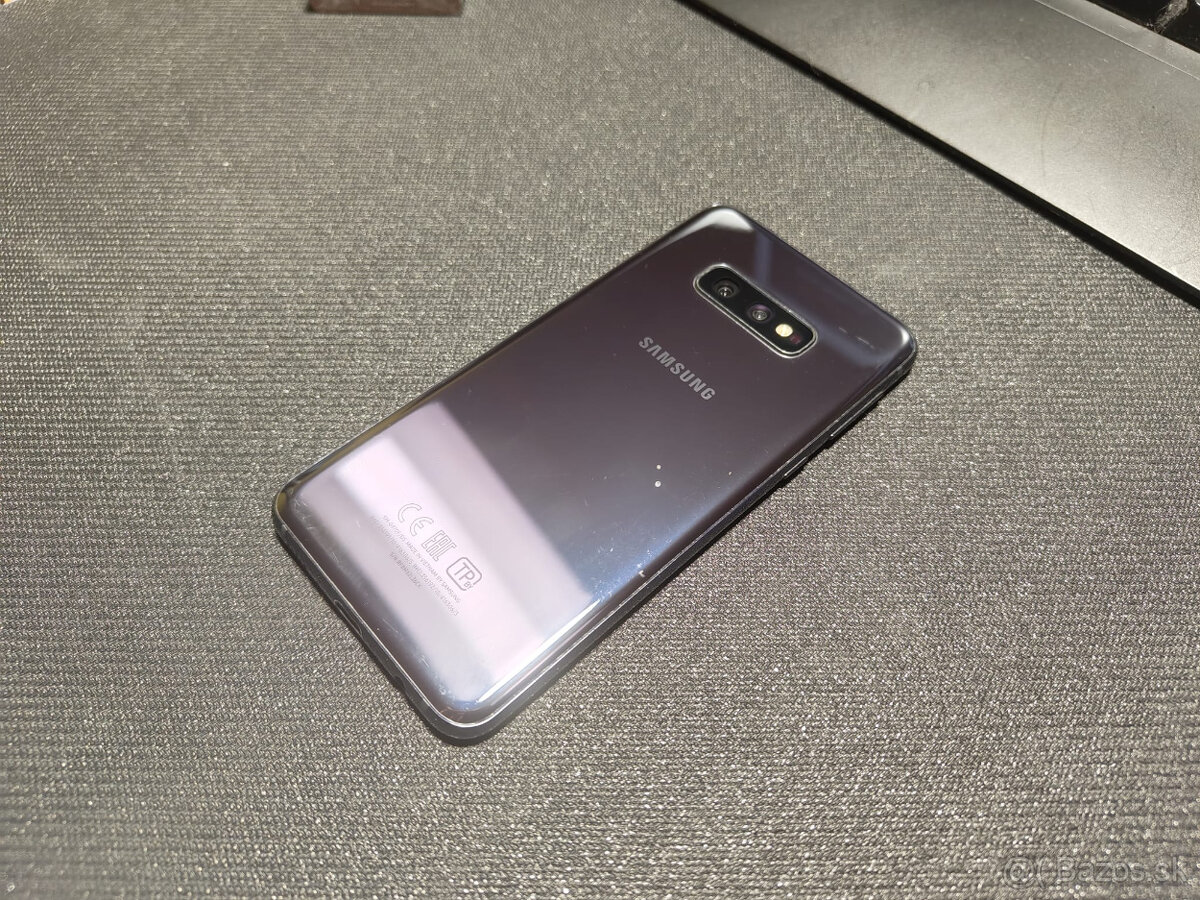 Samsung S10e - 3