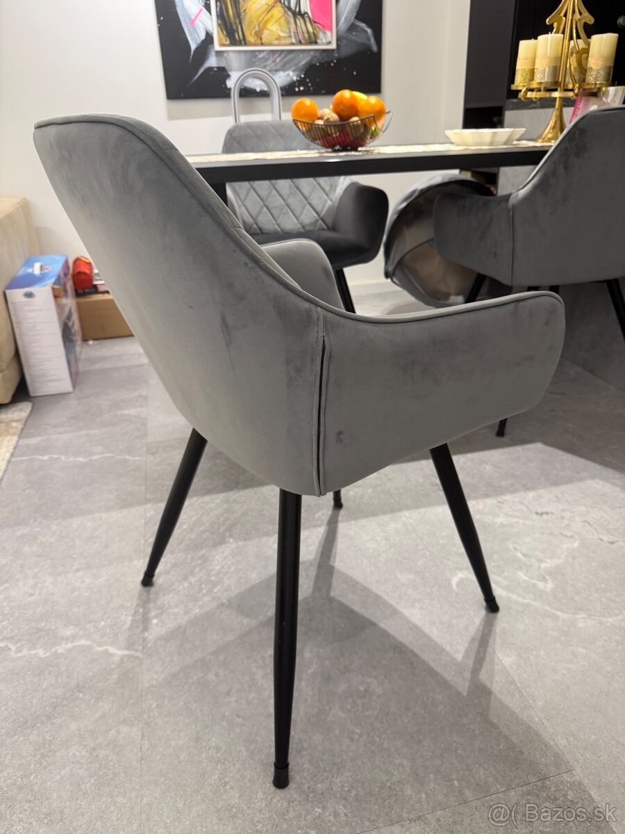 ZAMATOVÁ ČALÚNENÁ STOLIČKA - 3