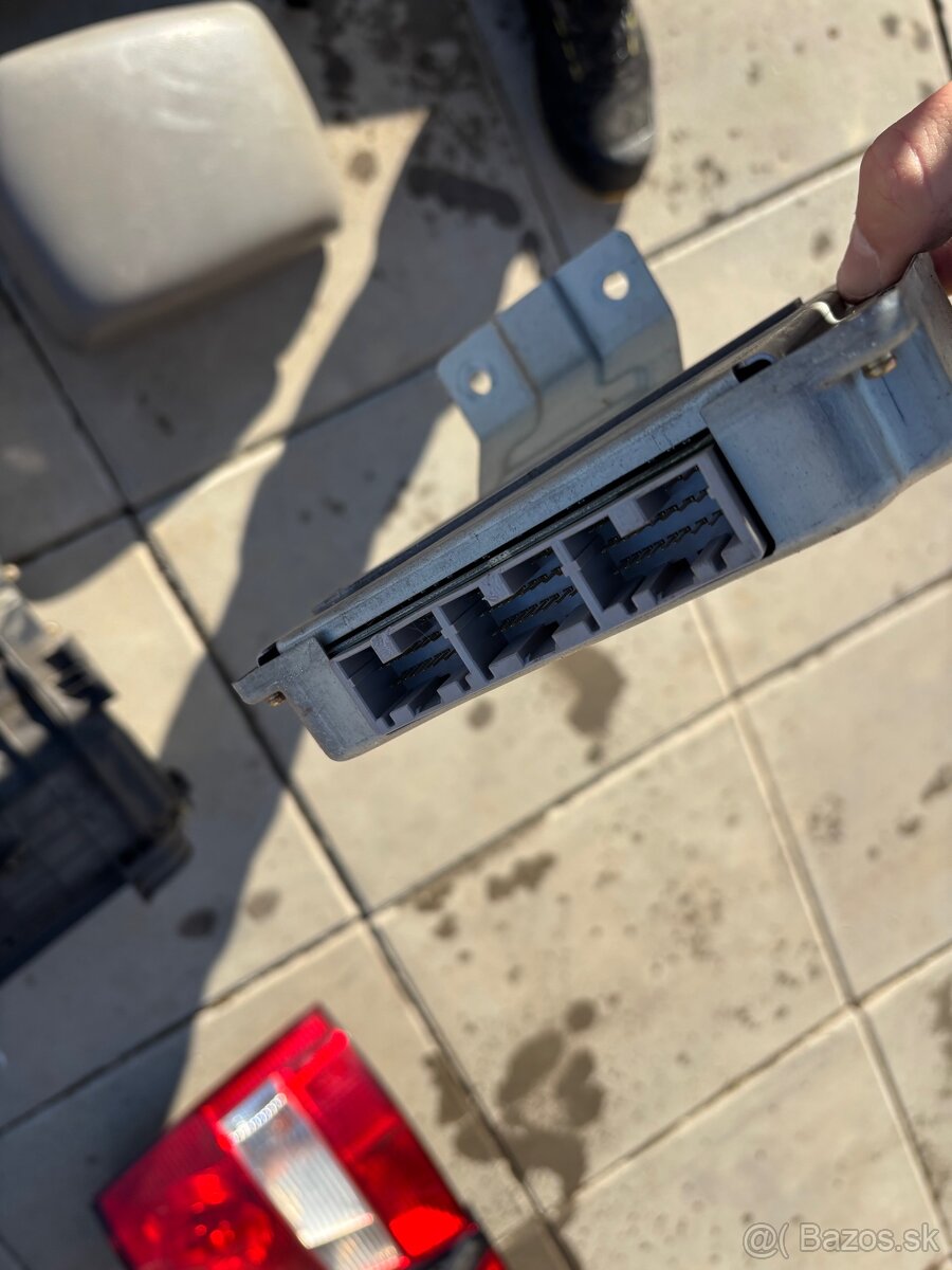 KIA sorento 2.5crdi 103kw - 3