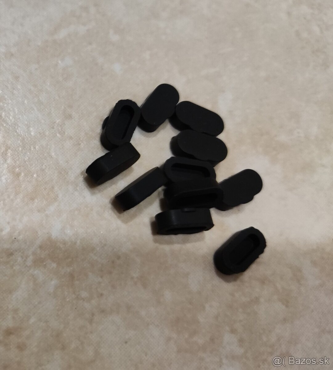 Silikónový kryt na konektor nabíjania na Garmin hodinky - 3