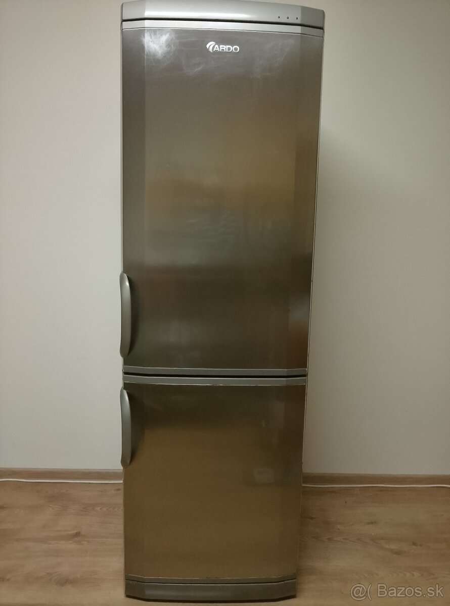 predám chladničku s mrazničkou ARDO - 3