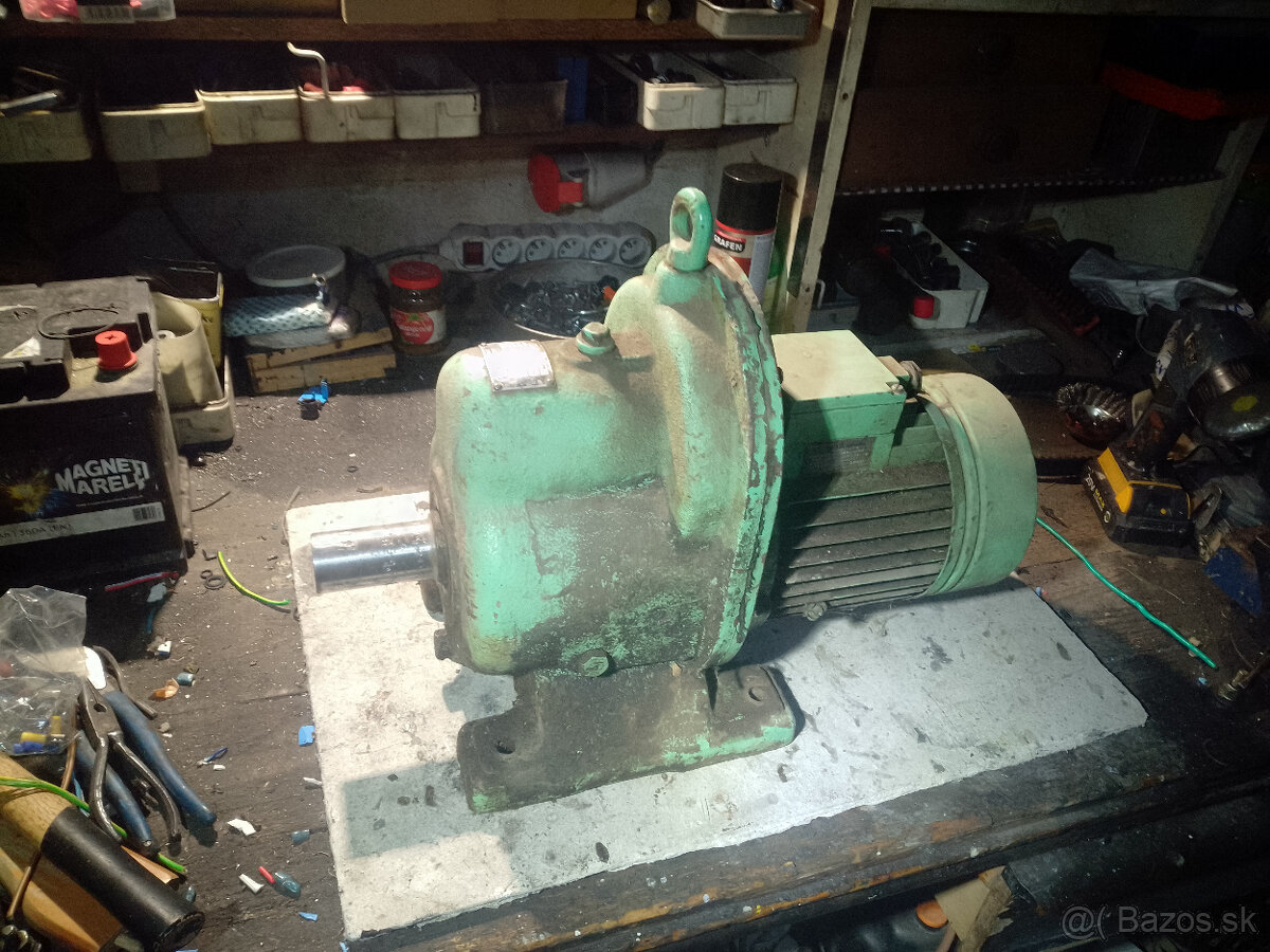 Elektromotor s prevodovkou 1,1kW - Ø40 - 3