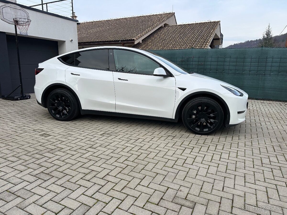 Tesla Model Y 75kWh Long Range AWD - 3