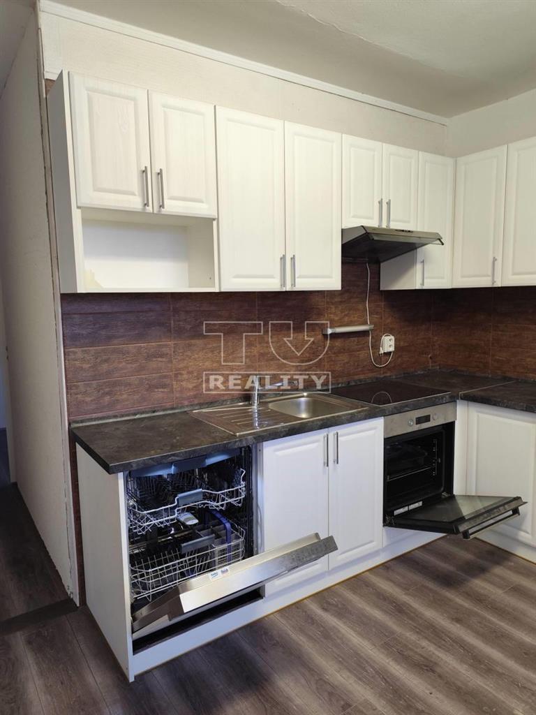 Krásne zrekonštruovaný 4-izbový byt s panoramatickým... - 3