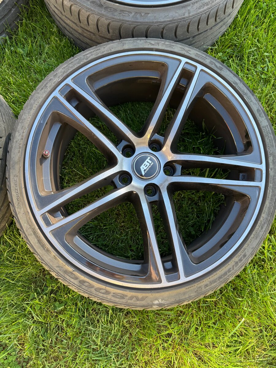 225/35 R19 5x112 - 3