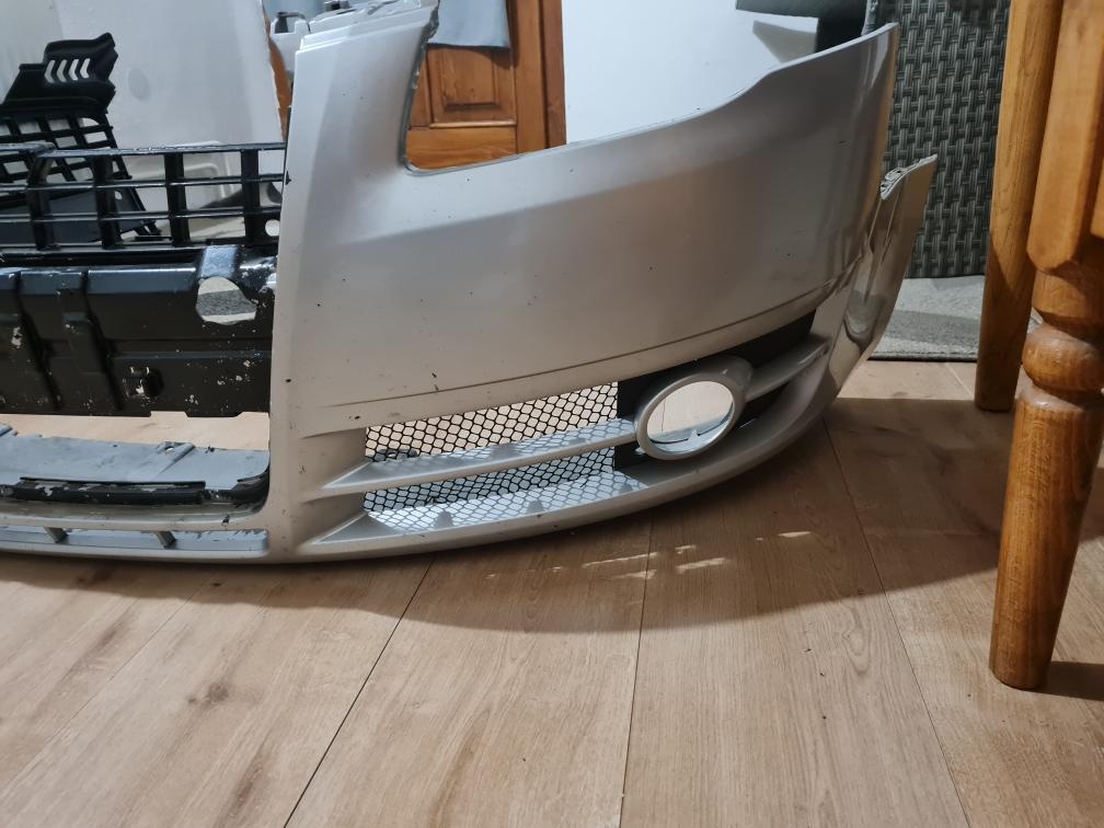 Predný nárazník Audi A4 B7 - 3