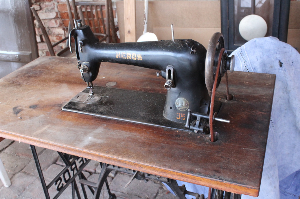 Šicí stroj - 3