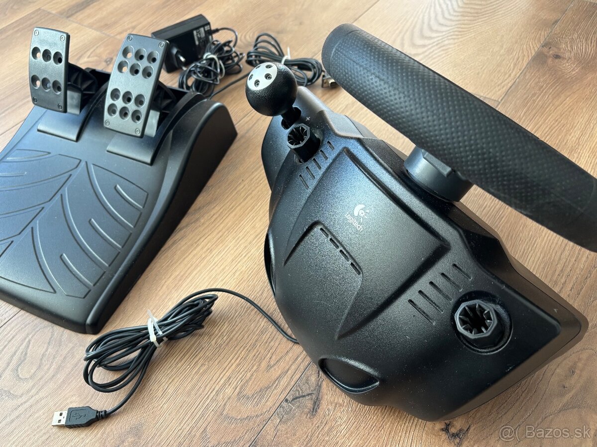Logitech Driving Force Pro - 3