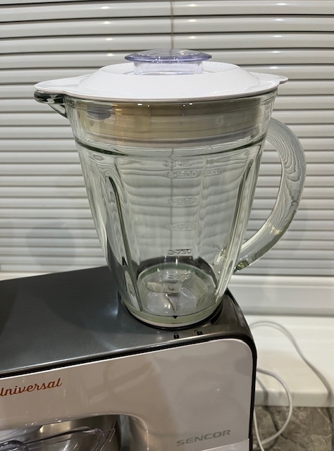 Sencor STM 3700WH 1000w kuchynský robot - 3