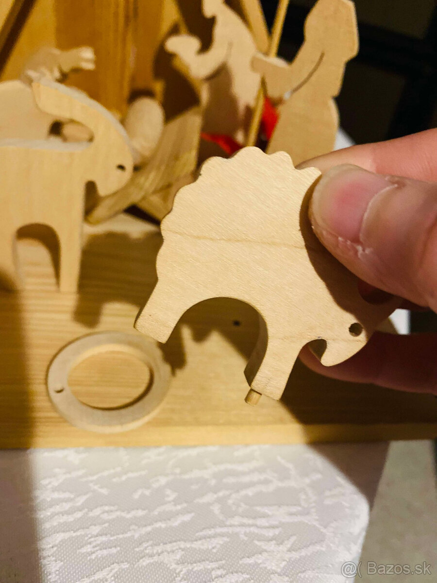 starý drevený betlehém - 3