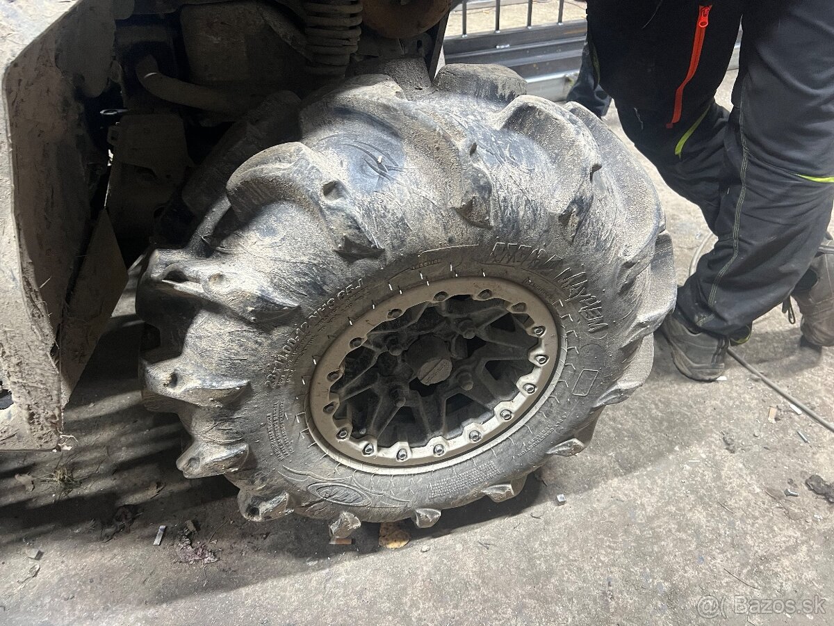 Predám zánovne pneu na štvorkolku - 3