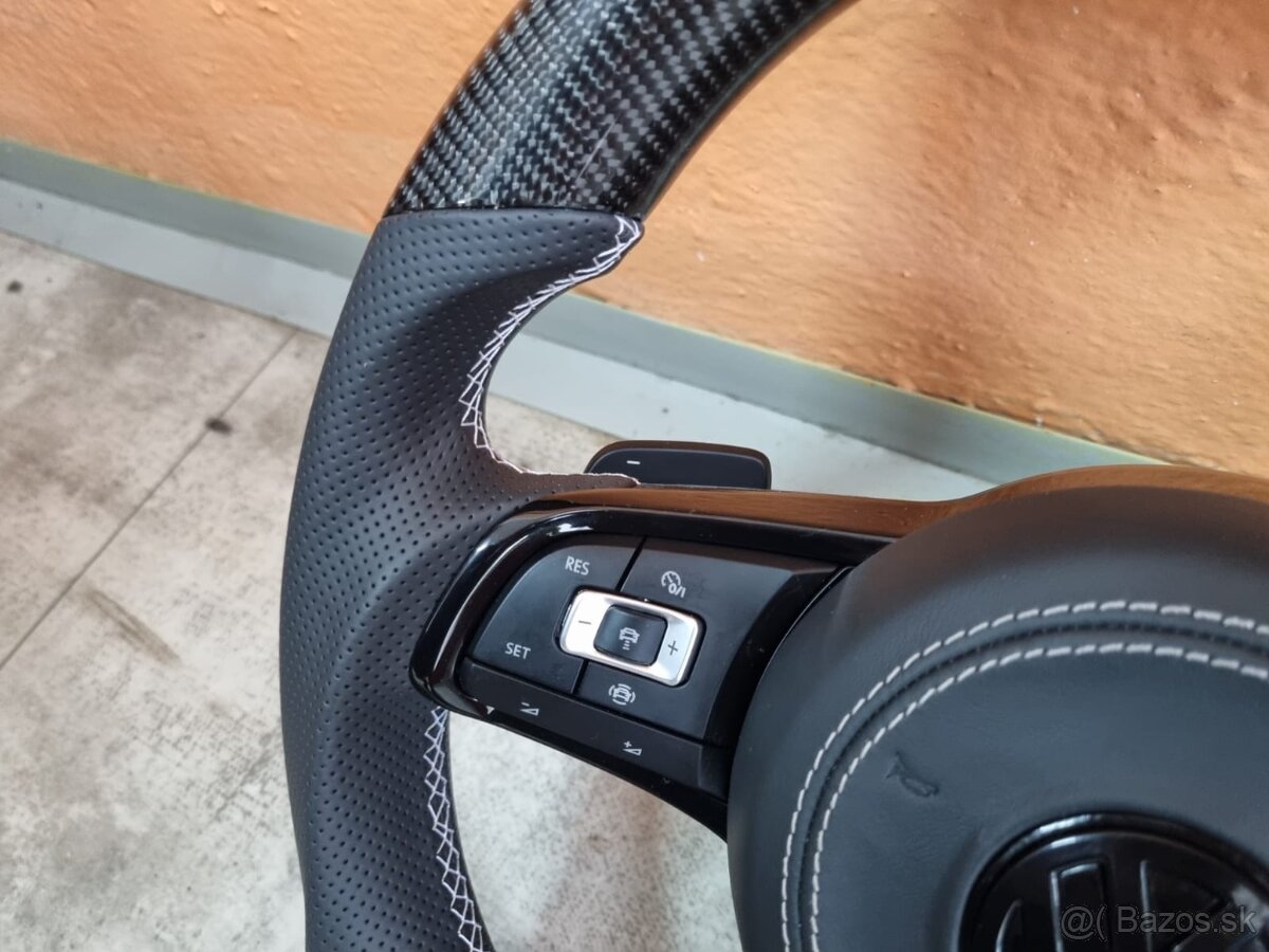 VOLANT VOLKSWAGEN R RLINE GTI - KOZA / KARBÓN - 3