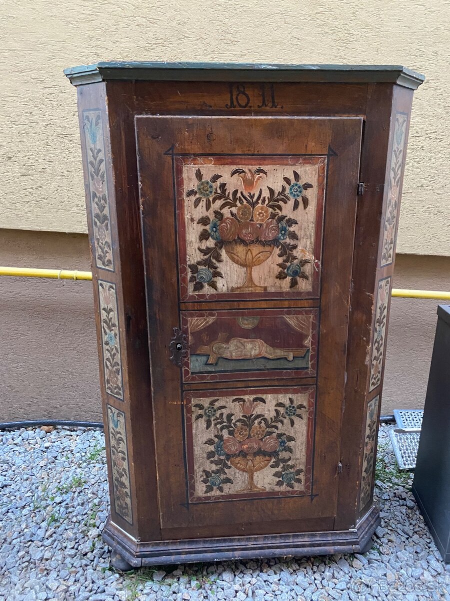 Starožitná skriňa - 3