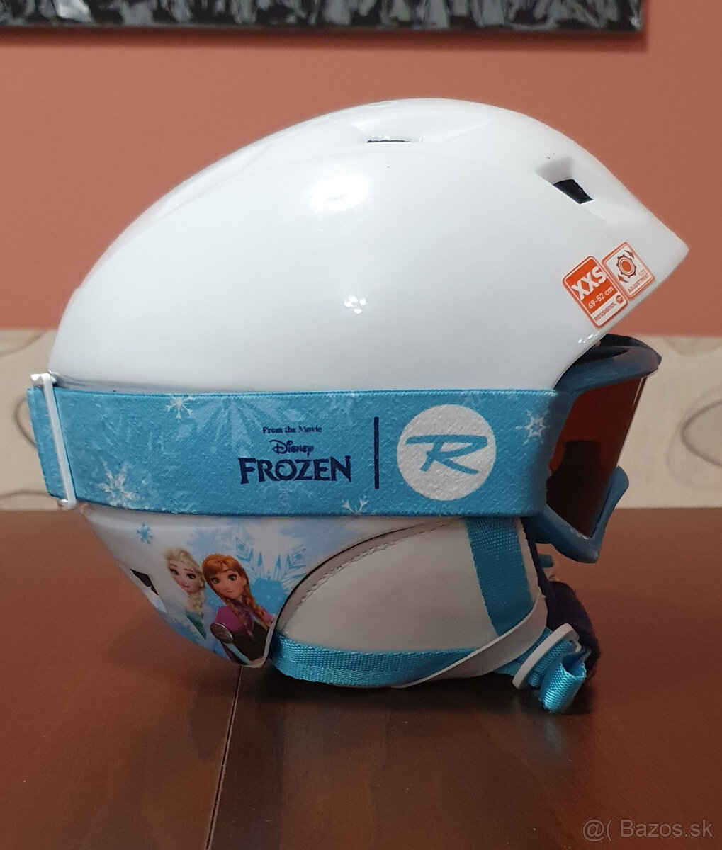 Predám detskú lyžiarsku prilbu s okuliarmi zn. ROSSIGNOL ; X - 3