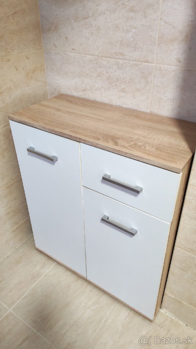 Komoda - 3