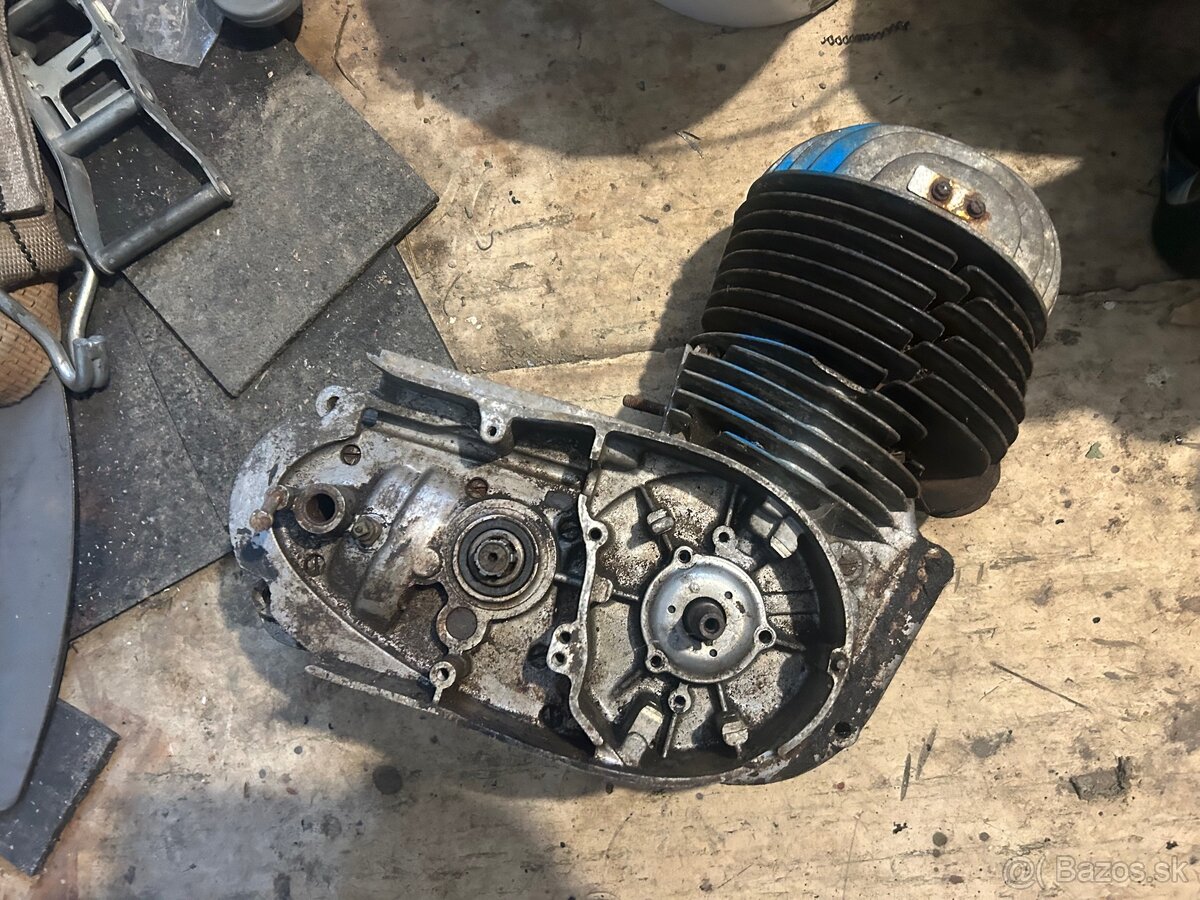 Čz 175 -450 motor - 3