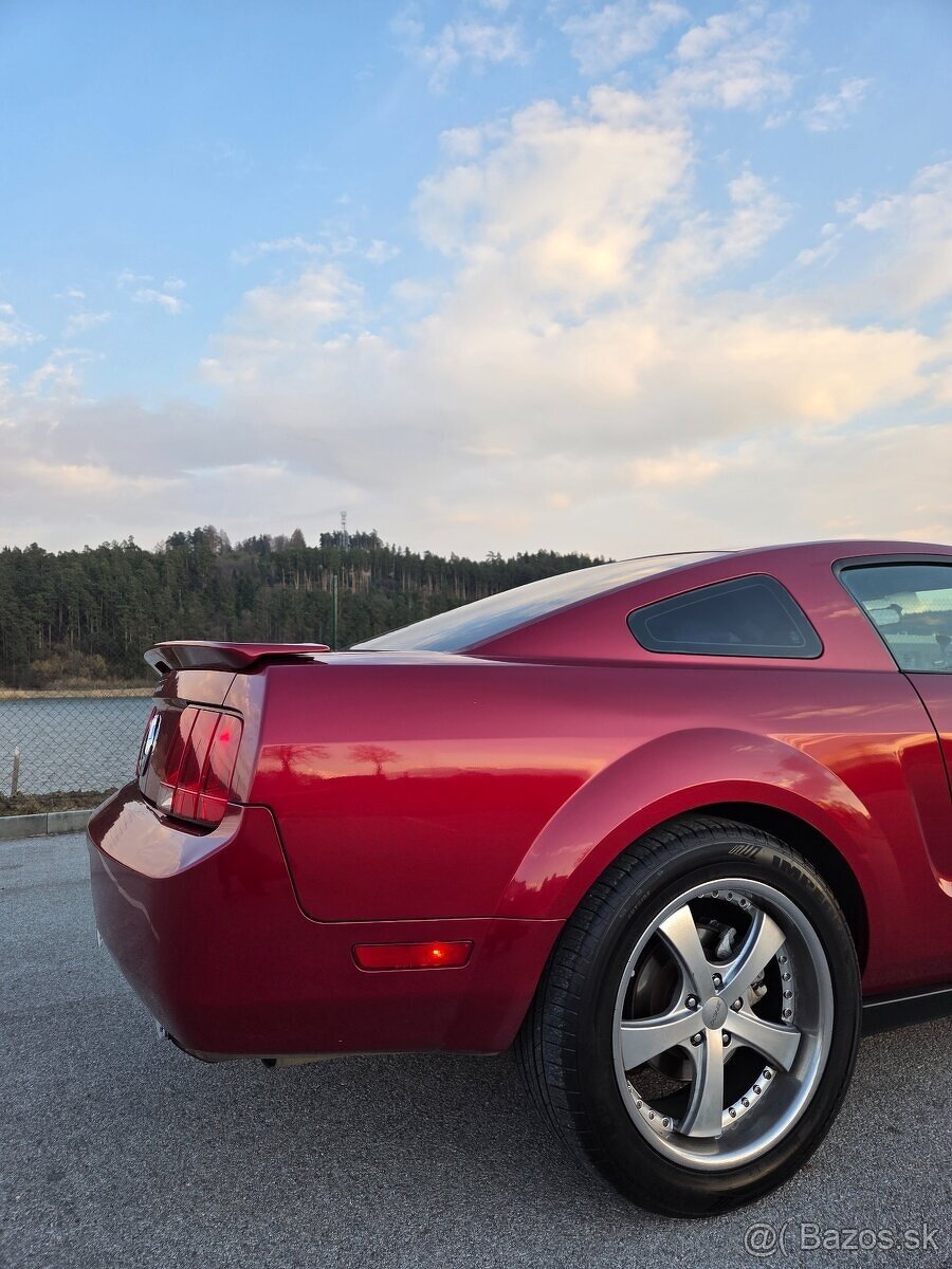 Ford Mustang 4.0 v6 - 3