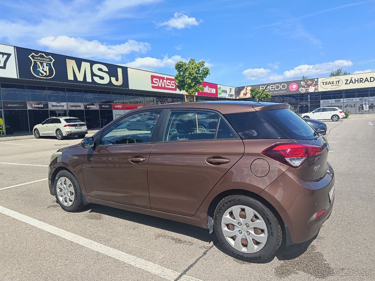 Predám auto – Hyundai i20 - 3