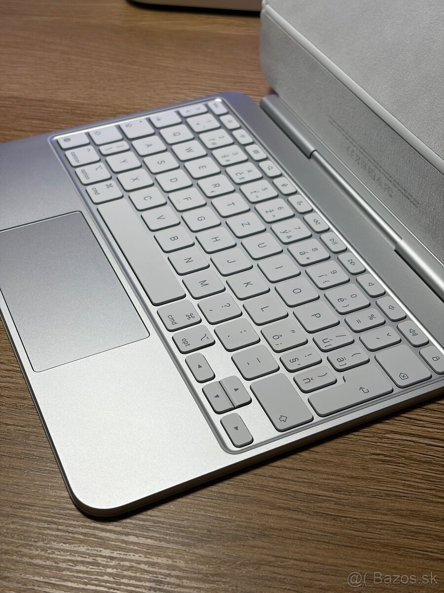 Klávesnica Apple Magic Keyboard pre iPad Pro 11 (M4 / M5) - 3