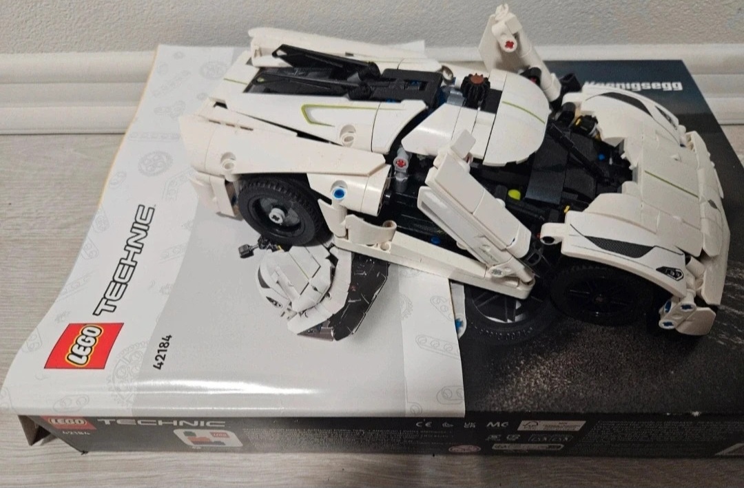 Lego technic koenigsegg jesko absolut - 3