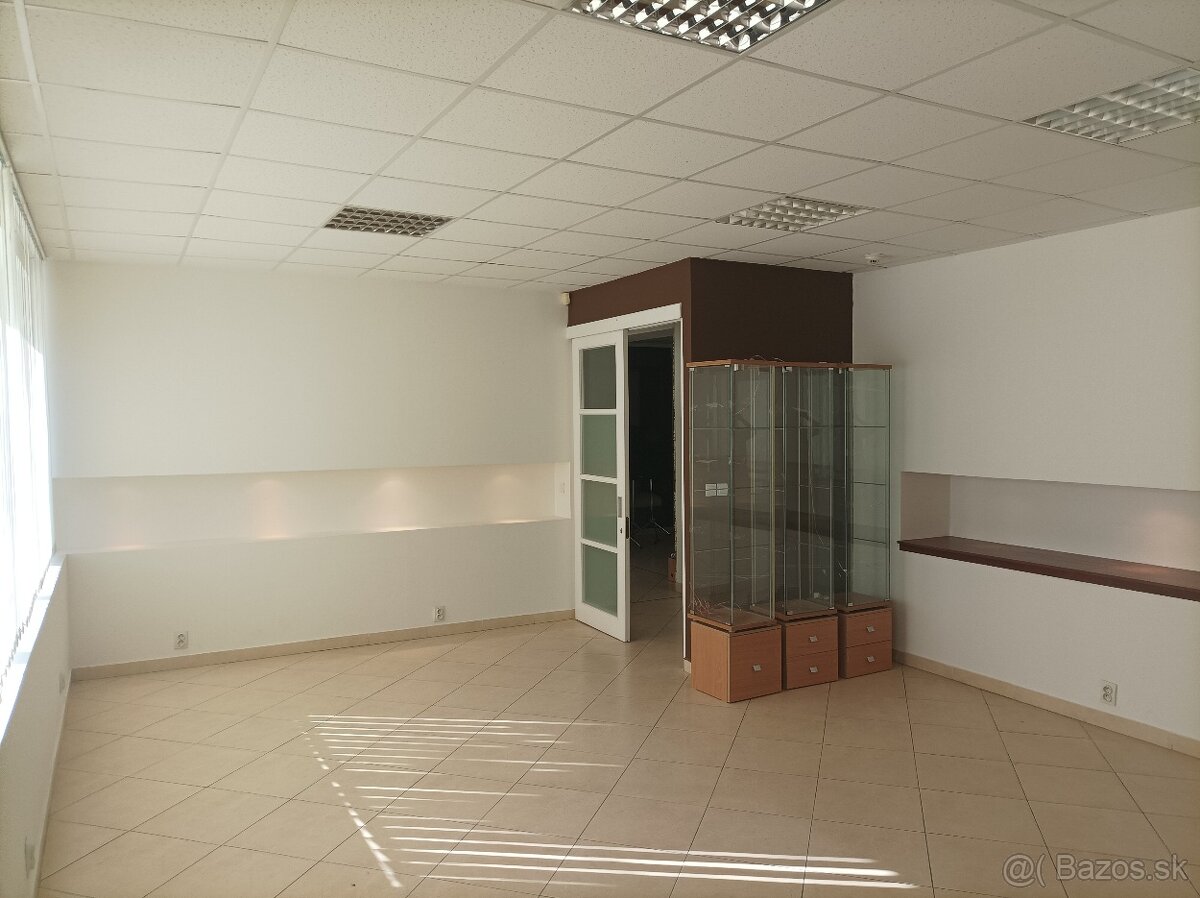 Predám zabehnutý svadobný salón - 3