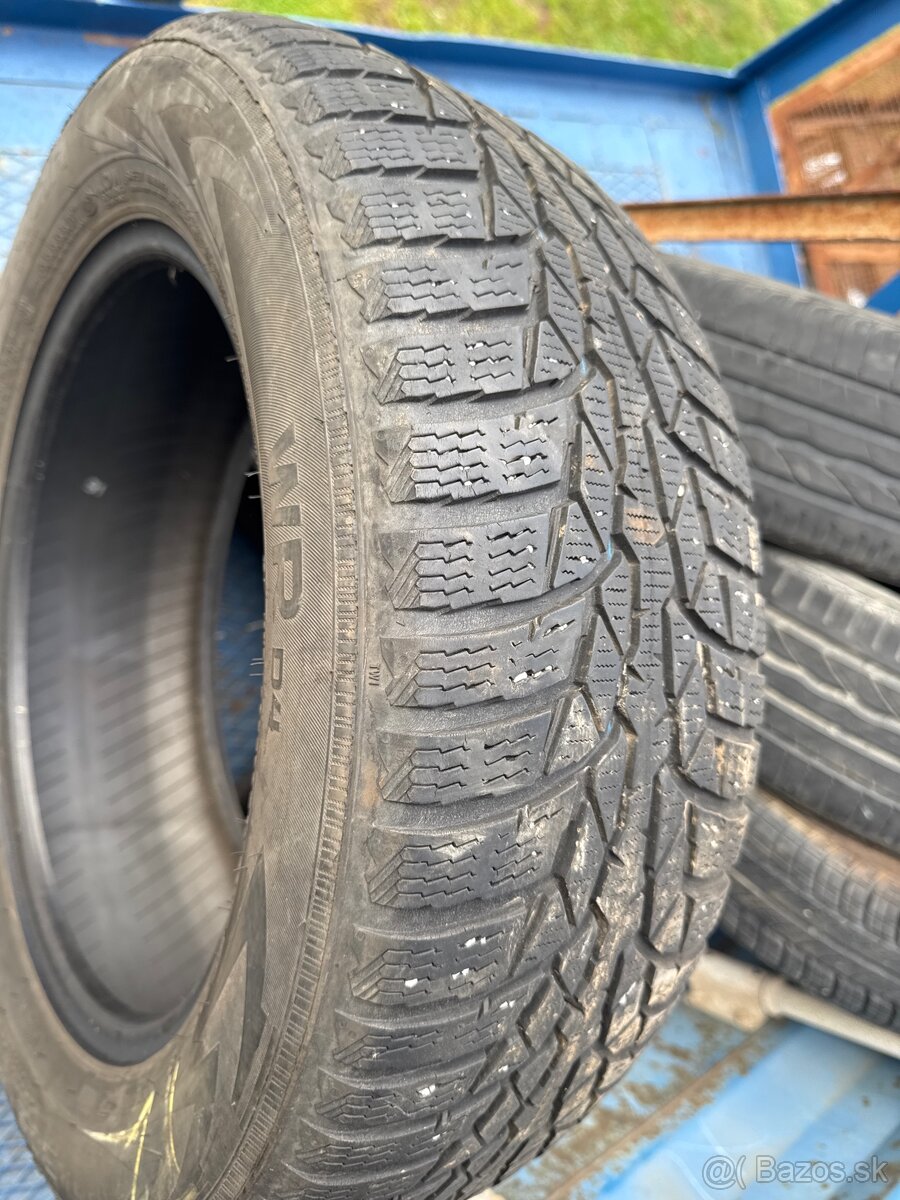205/60R16 Nokian wrd4 - 3