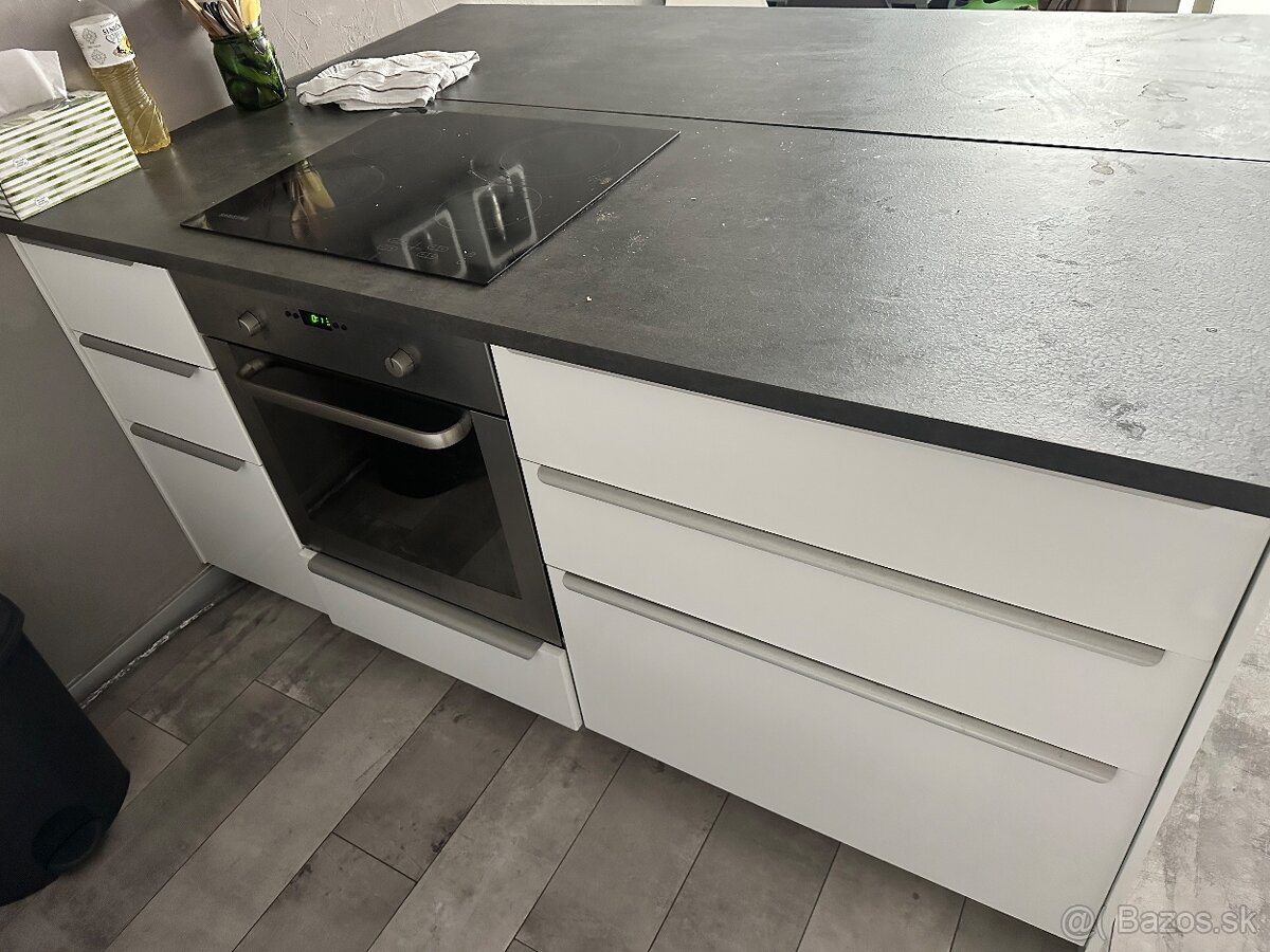 Kuchynská linka - 3