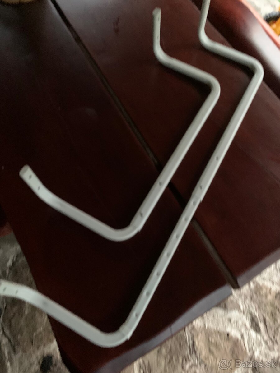 Vešiaková tyč na oblečenie - 3